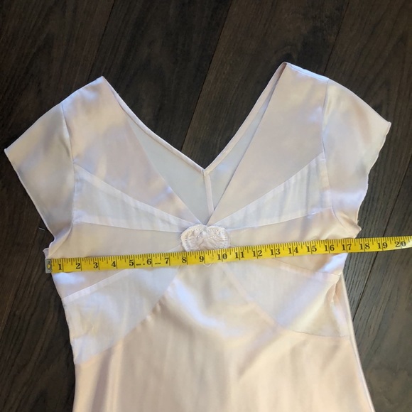 Donated!!!🚨Last chance‼️HP!!!💕Gorgeous silky top - Picture 8 of 10